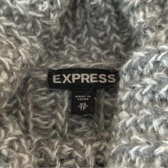 Express Sweater - Picture 2 of 3